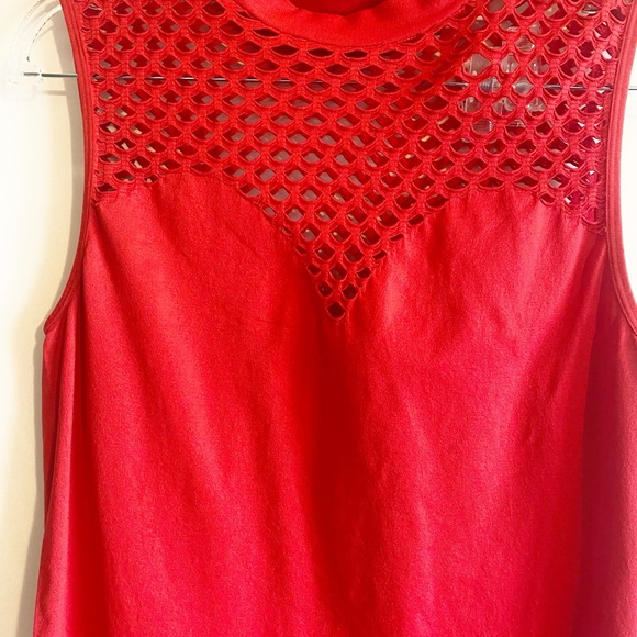 VENUS Red Sleeveless Crochet Mesh High-Neck Tank Top – Size 1X - Picture 3 of 8